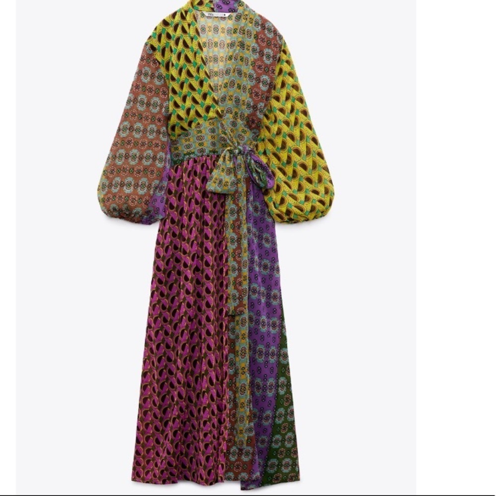 - Zara printed wrap Like Dress - Picture 8 of 12